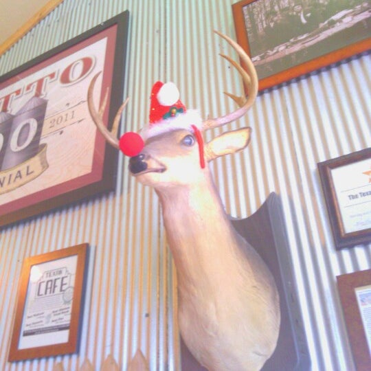 12/16/2012 tarihinde Greg S.ziyaretçi tarafından Texan Cafe &amp; Pie Shop'de çekilen fotoğraf