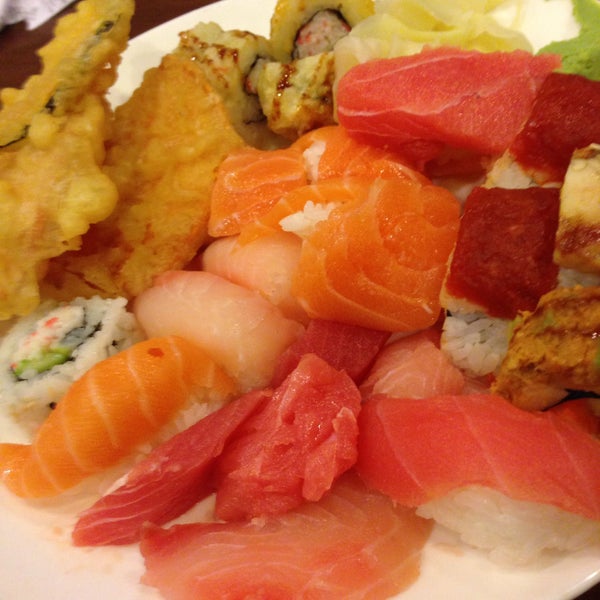 Das Foto wurde bei Vegas Seafood Buffet von Liz am 12/26/2014 aufgenommen