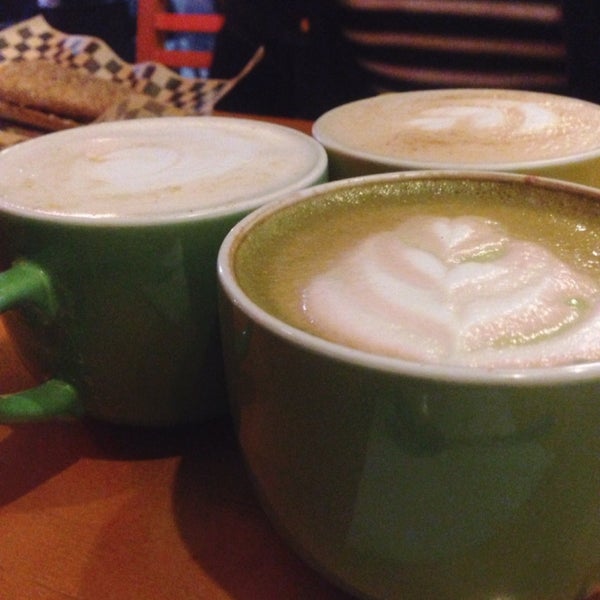 Chai vainilla y té verde blueberry matcha latte 👌 deliciosos!