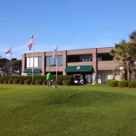 Oak Island Golf Club 2 tips from 155 visitors