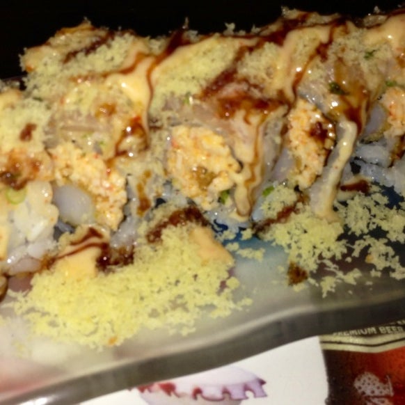 รูปภาพถ่ายที่ Yummy Grill &amp; Sushi โดย Natalie T. เมื่อ 3/17/2013