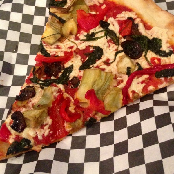 Photo taken at Pop Up Pizza by Natalie T. on 4/20/2014