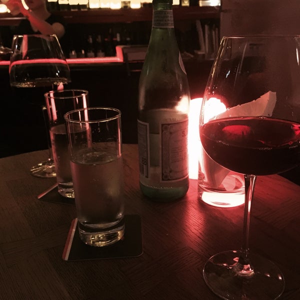 Photo taken at DiVino Wine Bar &amp; Restaurant by Yoko Y. on 5/6/2015