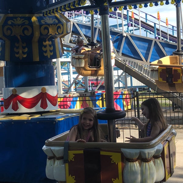 Photo taken at Dutch Wonderland by Marinna D. on 7/17/2018