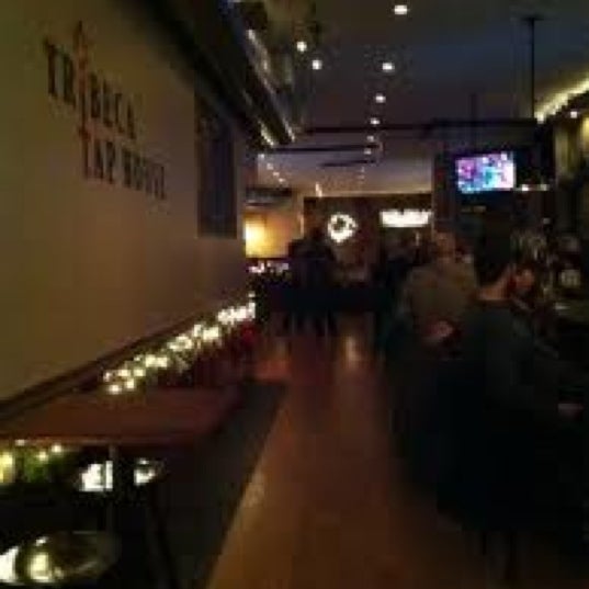 12/2/2012 tarihinde Minns M.ziyaretçi tarafından Tribeca Tap House'de çekilen fotoğraf