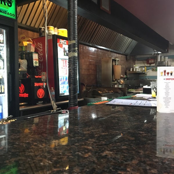 9/2/2018 tarihinde Terri E.ziyaretçi tarafından Snickers Bar &amp; Grill'de çekilen fotoğraf