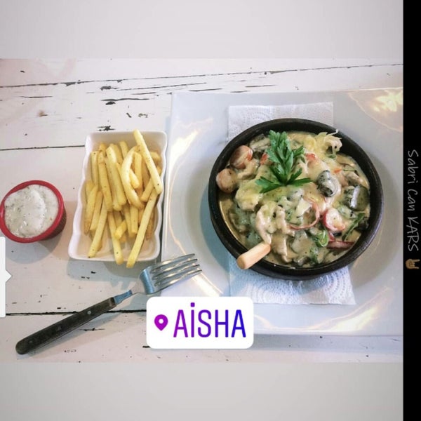Снимок сделан в Aisha Cafe &amp; Restoran пользователем Aygün 7/28/2018