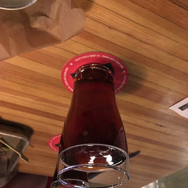 Foto tirada no(a) Scottsdale Beer Company por Sheila K. em 5/11/2019