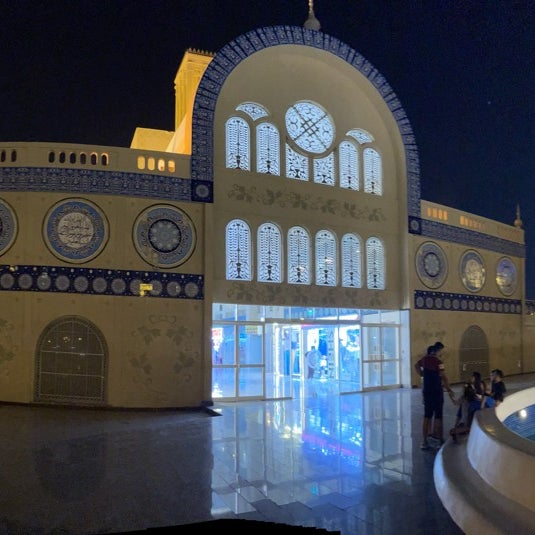 Photo taken at Sharjah Gold Souk (Central Market) by F. on 9/30/2023