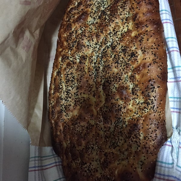 Foto scattata a Tüylüoğlu Ekmek&amp;Pasta da Kubilay B. il 6/26/2015