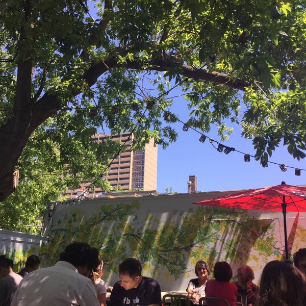 Harvest Kitchen (Now Closed) Restaurant in Downtown Toronto