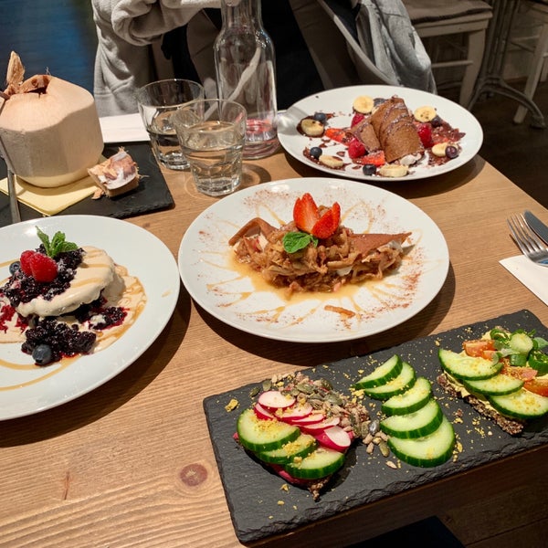 Foto tomada en MyRaw Café  por Monika el 5/7/2019