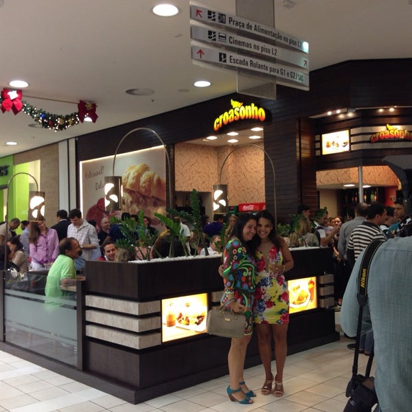 11/29/2013 tarihinde Nathalia D.ziyaretçi tarafından Croasonho Shopping Paralela'de çekilen fotoğraf