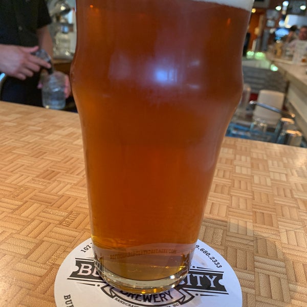 Photo taken at Bull City Burger and Brewery by Matt H. on 4/30/2019
