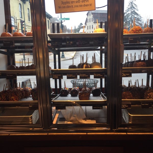 Photo taken at Amy&#39;s Candy Kitchen &amp; Gourmet Caramel Apples by Nicole H. on 11/16/2014