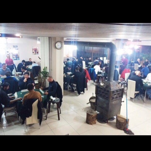 Foto scattata a Taş Cafe &amp; Aile Okey Salonu da Harun BOZDOĞAN il 3/2/2016