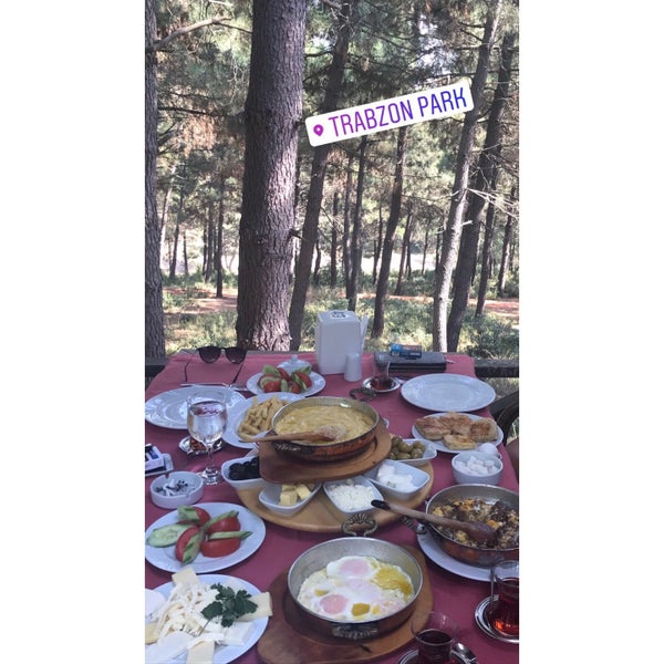 Снимок сделан в Orman Cafe Restaurant пользователем Zeynep 🍓 9/17/2017