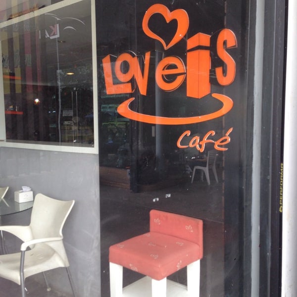 Love story логотип. Love is еда. Чай для сердца. Love is cafe. Love is cafe.