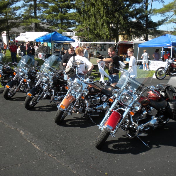 9/30/2013 tarihinde Waugh Enterprises Harley-Davidsonziyaretçi tarafından Waugh Enterprises Harley-Davidson'de çekilen fotoğraf