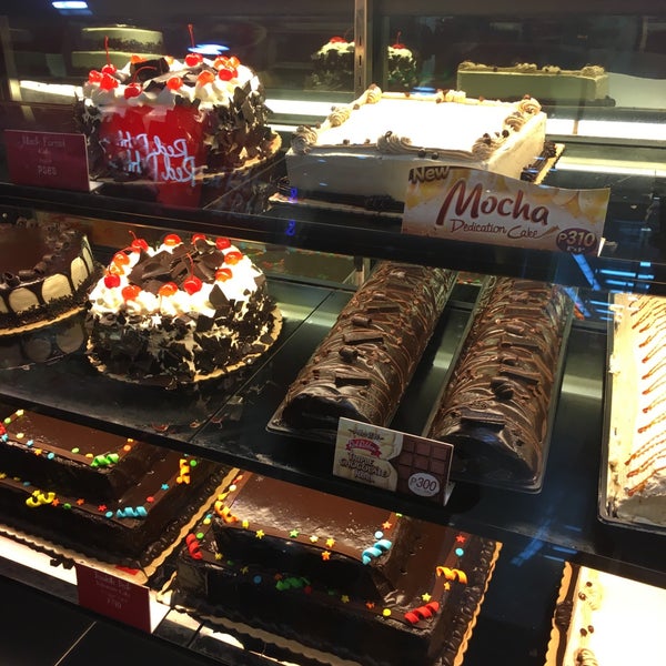 Red Ribbon Bakery in Iloilo City