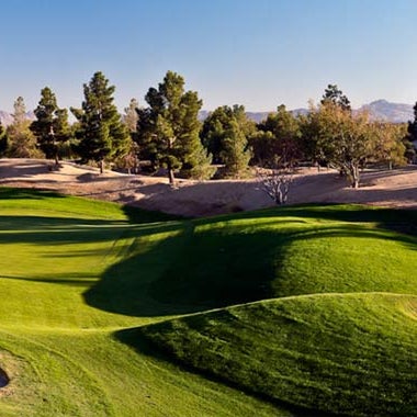 Foto scattata a Desert Pines Golf Club and Driving Range da Desert Pines Golf Club and Driving Range il 10/1/2013