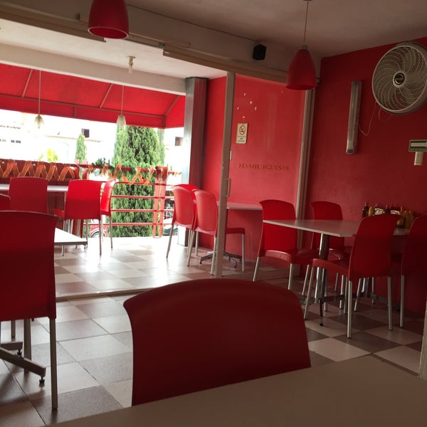 Hamburguesas La Roca Los Sauces IV Avenida Paseo de las Haciendas