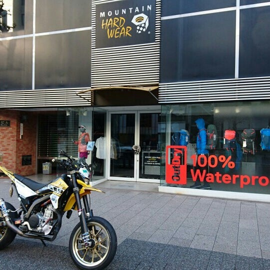 Fotos Em マウンテンハードウェア Mountain Hard Wear 原宿店 北青山 1 Dica De 113 Clientes