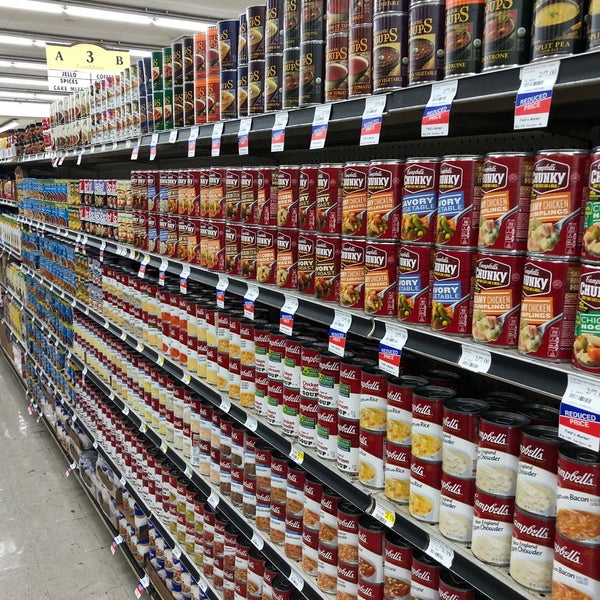 Fields Market Grocery Store in West Hills