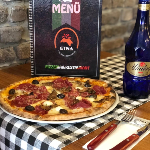Foto tirada no(a) Etna Pizzeria por Gurme B. em 7/7/2018