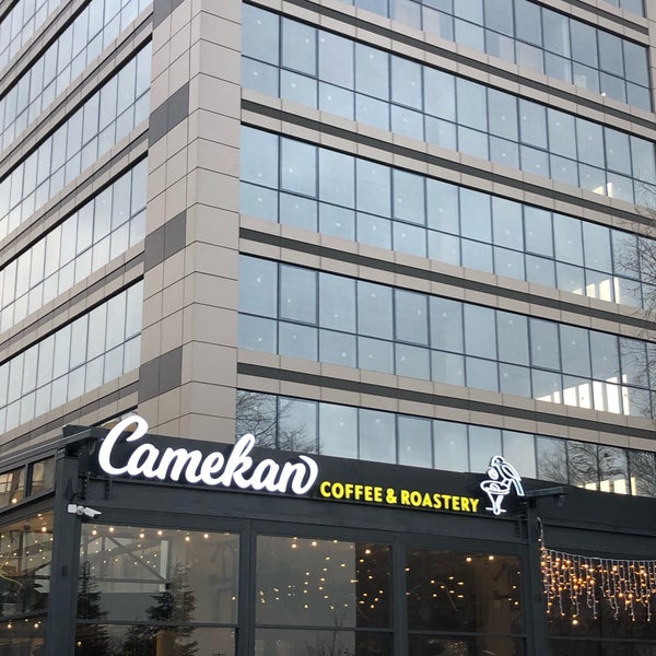 รูปภาพถ่ายที่ Camekan Coffee Roastery โดย Gurme B. เมื่อ 12/16/2018