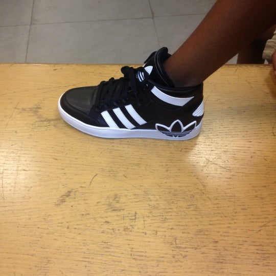 Foot Locker Shoe Store in Kennesaw