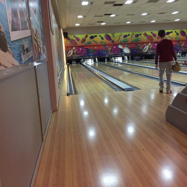Rolling bowling. Rolling bowling