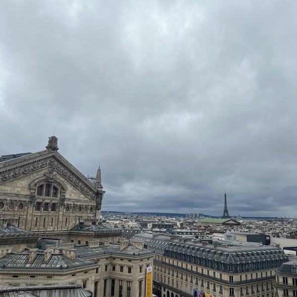 Photo prise au Terrasse des Galeries Lafayette par س ،، ♎. le2/22/2024