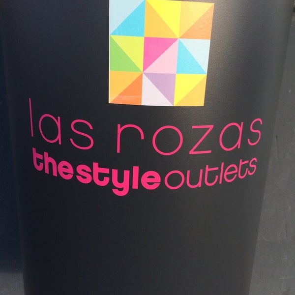 Photo prise au Las Rozas The Style Outlets par Ramon G. le4/16/2014