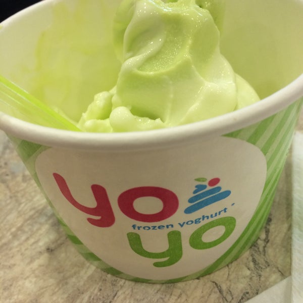 12/22/2014にЮлия/Iuliia З.がYoYo Frozen Yoghurtで撮った写真