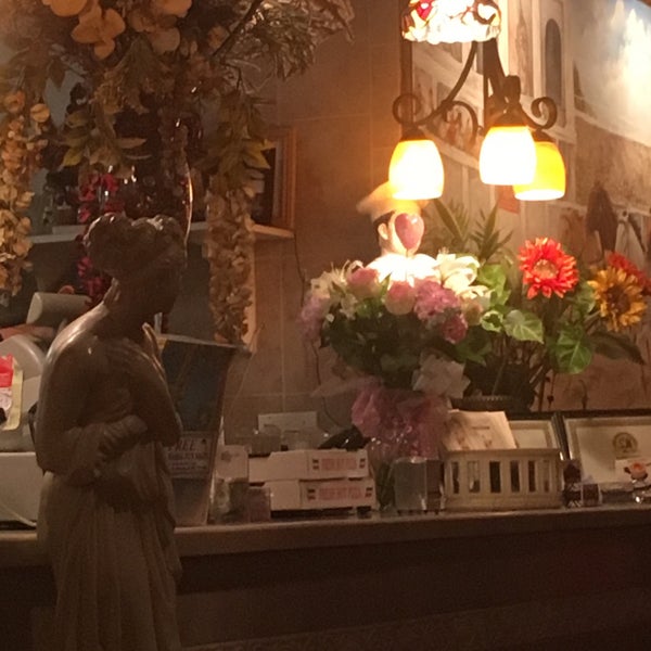 Oma's Pizza and Italian Restaurant Bradenton Beach, FL