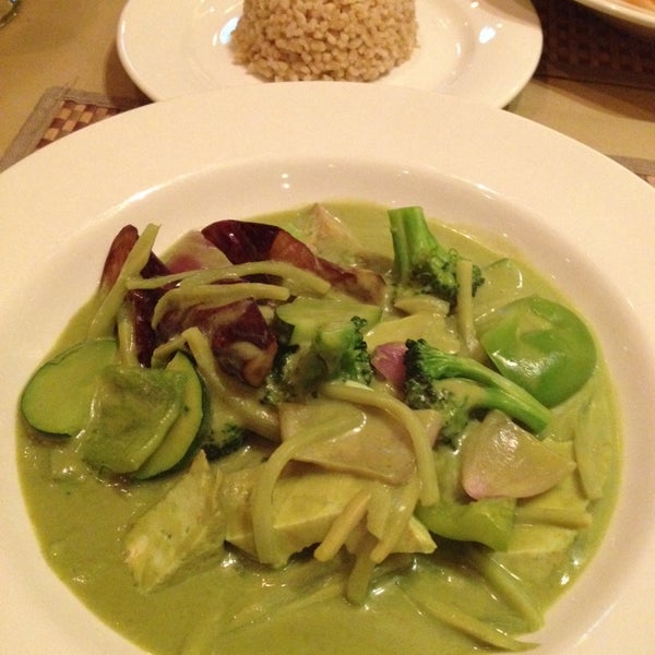 4/29/2014にSaSa F.がGreen Earth Vegan Cuisineで撮った写真