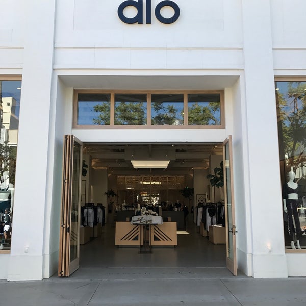 Alo Yoga Store - Downtown Santa Monica - Santa Mônica, CA