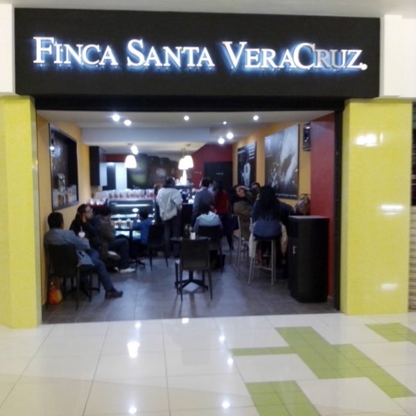 Photo taken at Finca Santa Veracruz Perinorte by Jorge G. on 1/22/2014