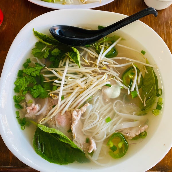 Photo taken at Pho Chef by Luis G. on 3/27/2022