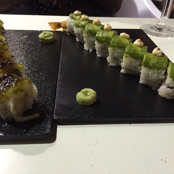 Снимок сделан в The Sushi Room пользователем Jeff T. 8/31/2016