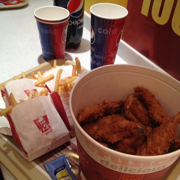 Photo taken at KFC by Chintoq 🐼 on 4/21/2013