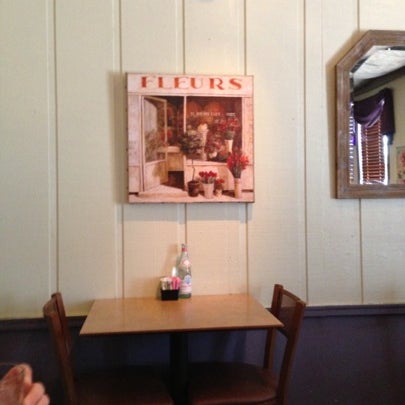 7/20/2013にSherry M.がCafe Magnoliaで撮った写真