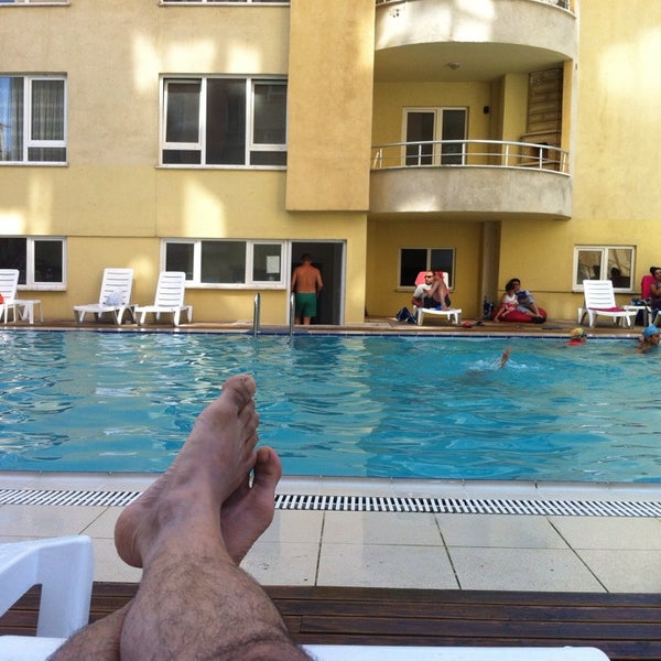 teras cekmekoy pool tasdelen cumhuriyet te su parki da fotograflar