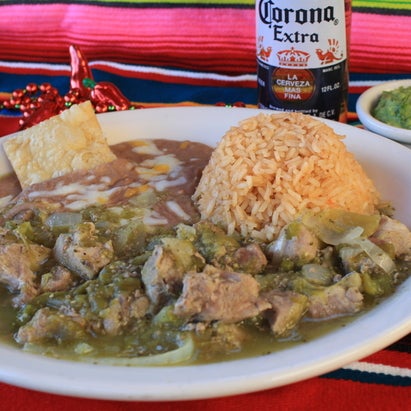 Снимок сделан в Marieta&#39;s Fine Mexican Food &amp; Cocktails пользователем Daisy P. 11/21/2016
