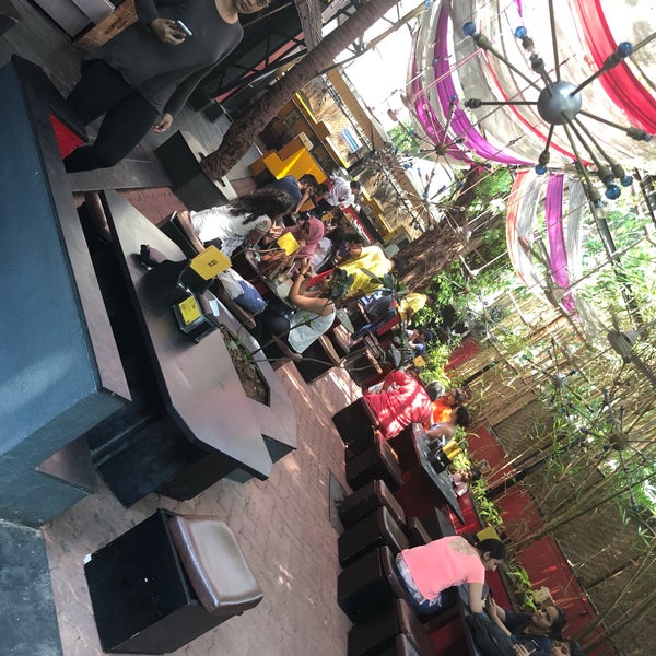 Foto tirada no(a) Prithvi Cafe por rosie (. em 3/28/2018