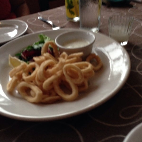 6/27/2014にKerri N.がBravos Restaurant Barで撮った写真