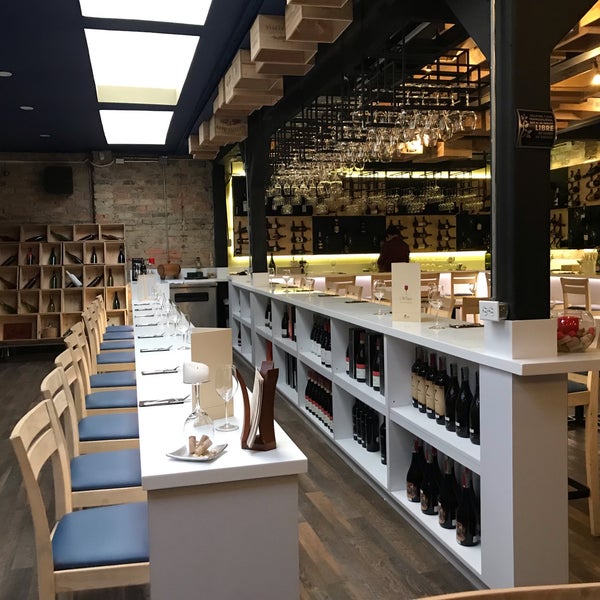 Das Foto wurde bei The Wine Store von Jorge H. am 6/16/2019 aufgenommen