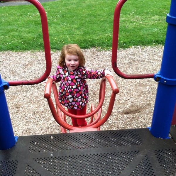 School Road Park Park in Hatfield