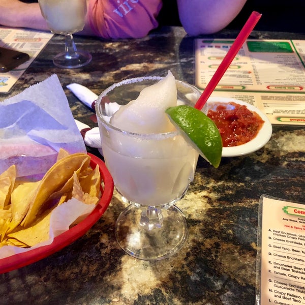 Foto tomada en Benny&#39;s Restaurant and Tequila Bar  por Brandon E. el 4/20/2019